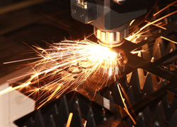 Fiber laser cutting machine use and maintenance methods: